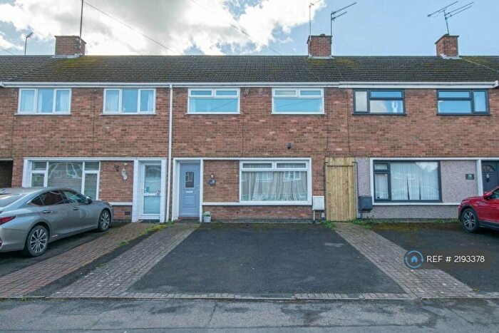 3 Bedroom Terraced House To Rent In Eden Road, Rugby, CV21