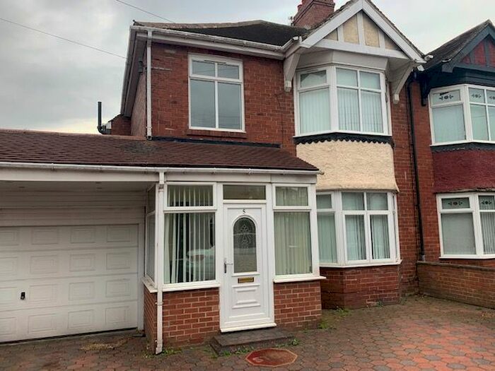 3 Bedroom Semi-Detached House To Rent In Clovelly Avenue, Newcastle Upon Tyne, NE4
