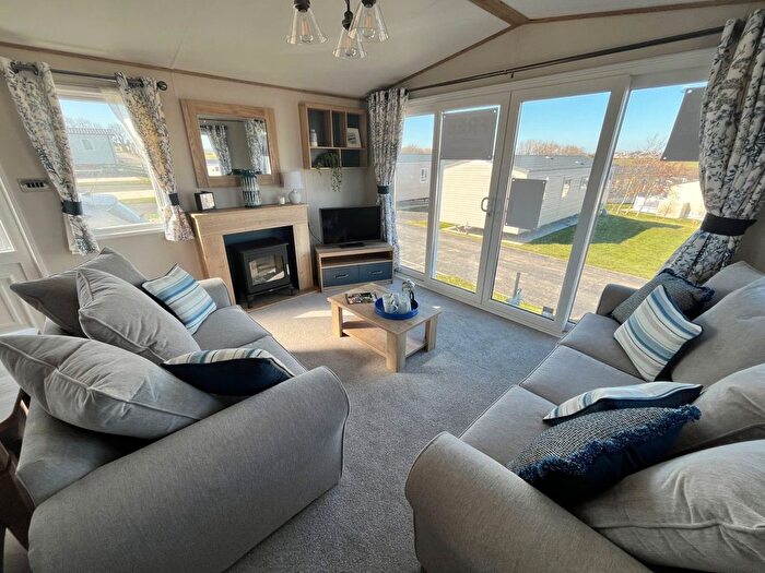 2 Bedroom Park Home For Sale In Crantock, Newquay, TR8