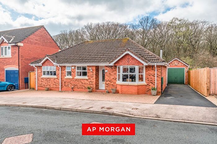3 Bedroom Bungalow For Sale In Fernwood Close, Wirehill, Redditch, B98