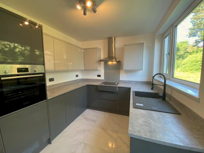 3 Bedroom Property To Rent In Railway Tce, Fforestfach, SA5