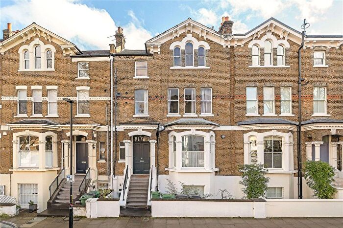 2 Bedroom Flat For Sale In King Henrys Road, Primrose Hill, London, NW3