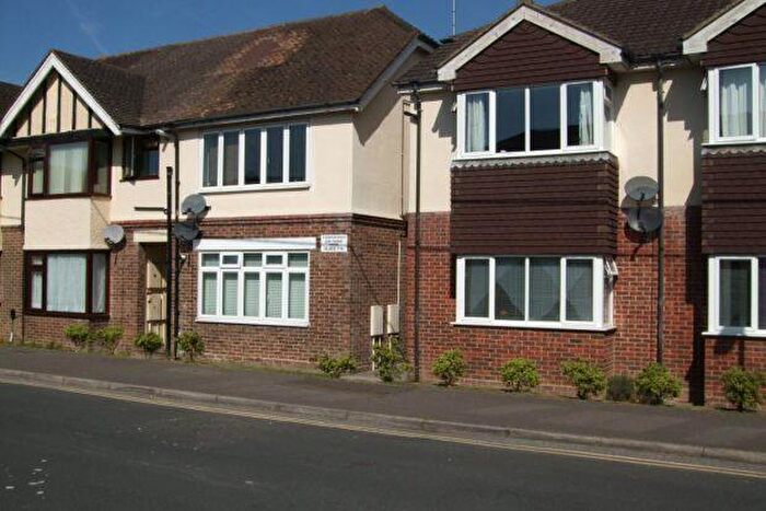 2 Bedroom Flat To Rent In Gordon Road, Haywards Heath, RH16