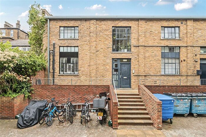 Studio To Rent In Bird In Hand Mews, London, SE23