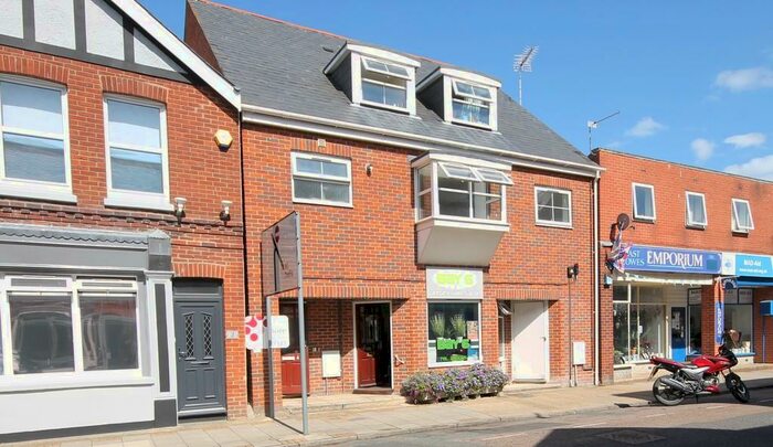 1 Bedroom Apartment To Rent In York Avenue, East Cowes, PO32