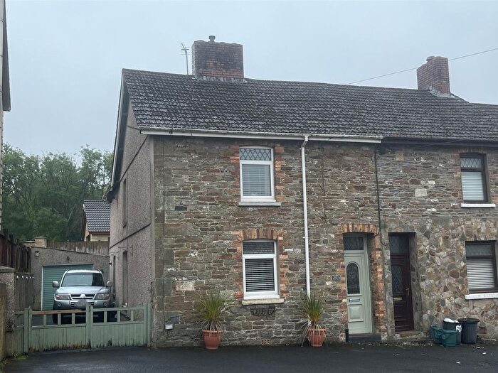 3 Bedroom End Of Terrace House For Sale In Heol Morlais, Trimsaran, Kidwelly, SA17