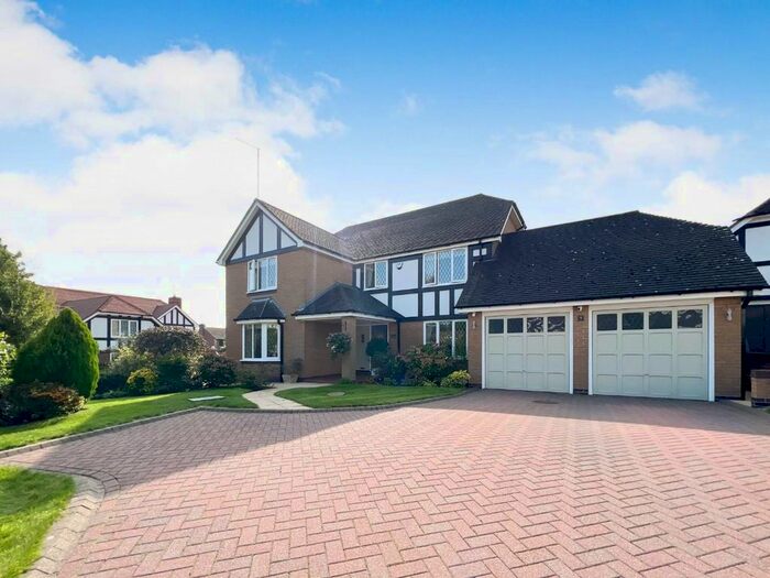 4 Bedroom Detached House For Sale In Applecross Close, Westwood Heath, Coventry, CV4
