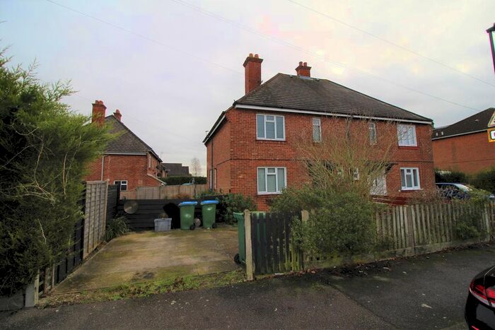 2 Bedroom Semi Detached House To Rent In Swaythling, Southampton, SO17