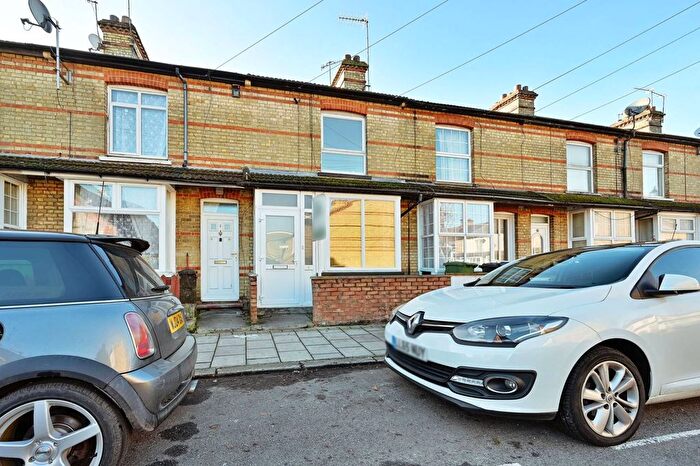 2 Bedroom Terraced House For Sale In Banbury Street, Watford, WD18