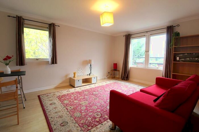 1 Bedroom Flat To Rent In Sunnybank Road, Top Floor, AB24