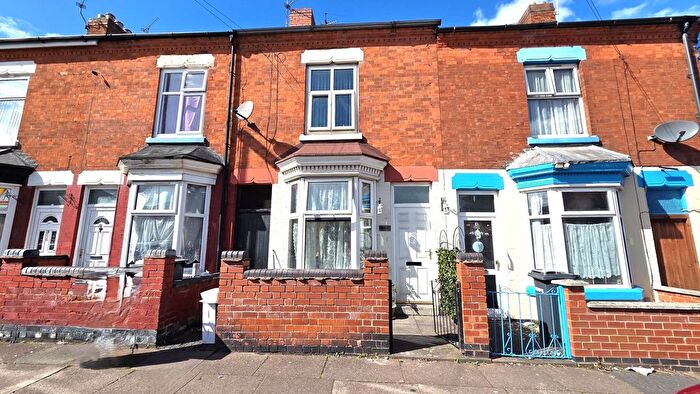 3 Bedroom Terraced House For Sale In Harrison Road, Leicester, LE4