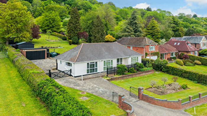 3 Bedroom Bungalow To Rent In Pednor Road, Chesham, HP5