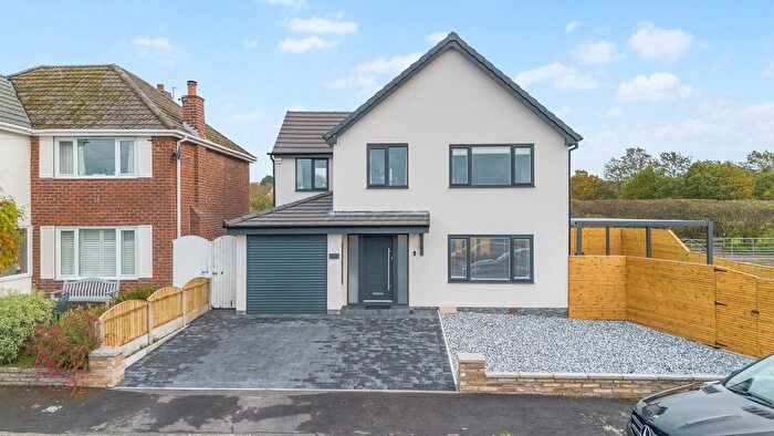 4 Bedroom Detached House For Sale In Beechmore, Moore, WA4