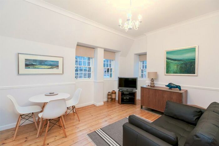 1 Bedroom Flat To Rent In Well Court, Dean Path, Edinburgh, EH4