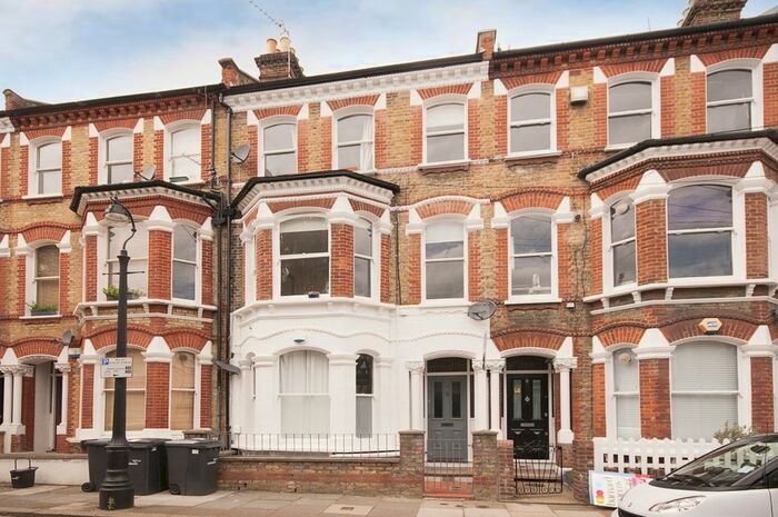 2 Bedroom Maisonette To Rent In Atherfold Road, London, SW9