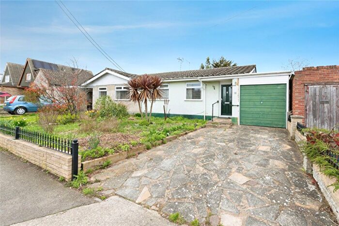 3 Bedroom Bungalow For Sale In Wavertree Road, Benfleet, Essex, SS7