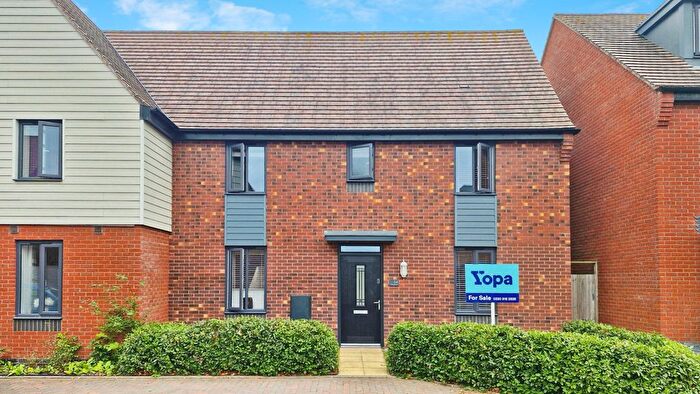 3 Bedroom Semi-detached House For Sale In Wooding Drive, Lawley, Telford, TF3