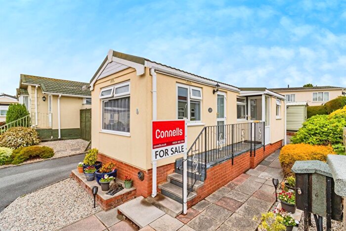 1 Bedroom Mobile/park Home For Sale In Totnes Road, Abbotskerswell, Newton Abbot, TQ12