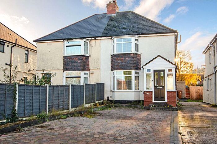 3 Bedroom Semi Detached House For Sale In Barns Lane, Rushall, WS4