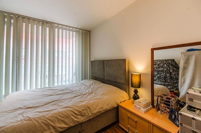 1 Bedroom Flat To Rent In The Oxygen, Royal Docks, London, E16