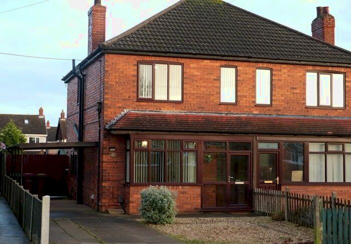 3 Bedroom Semi-Detached House To Rent In Bottesford Road, Scunthorpe, DN16