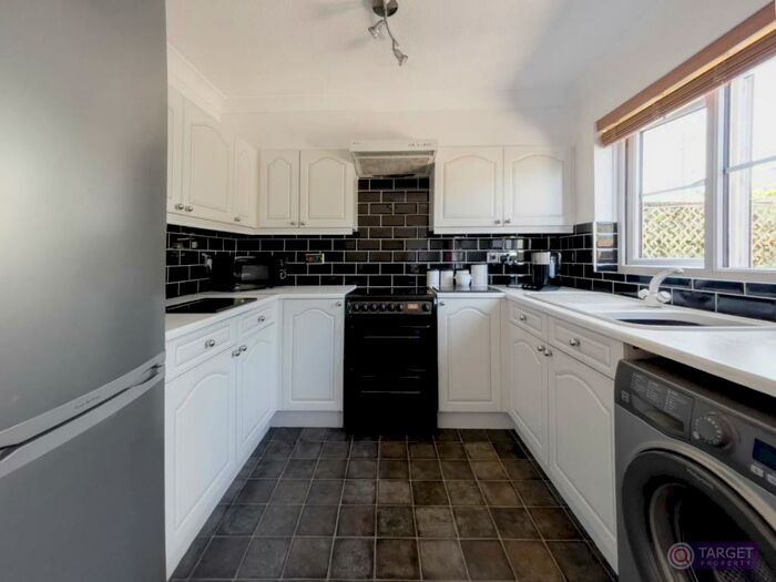 2 Bedroom House To Rent In Bradley Road, Enfield, EN3