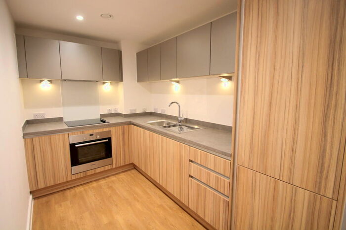 1 Bedroom Flat To Rent In Regents Place, Ringers Road, Bromley, BR1