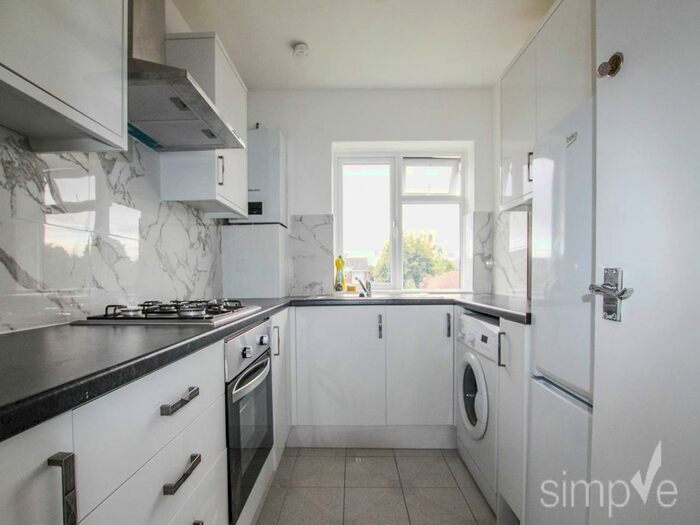 3 Bedroom Maisonette To Rent In Quantock Close, Harlington, Middlesex, UB3