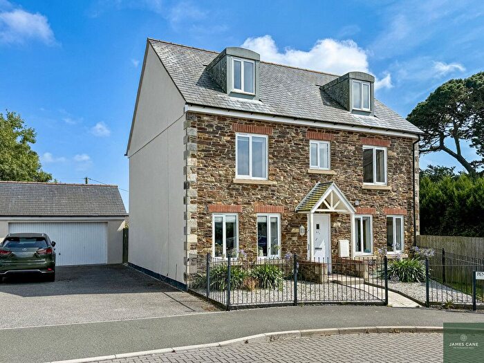 6 Bedroom Detached House For Sale In Penwethers Crescent, Truro, TR1