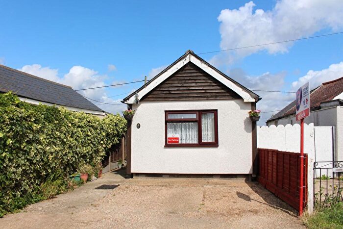 1 Bedroom Bungalow For Sale In Gorse Way, Jaywick, Clacton-on-Sea, CO15