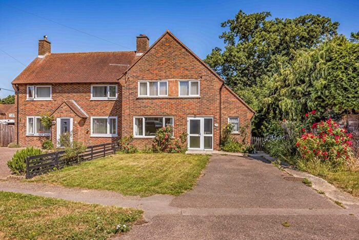 3 Bedroom Semi-Detached House For Sale In Flatt Road, Nutbourne, Chichester, PO18