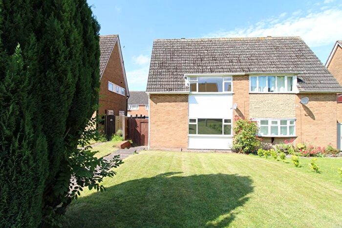 2 Bedroom Semi-Detached House To Rent In Hamble Close, Brierley Hill, DY5