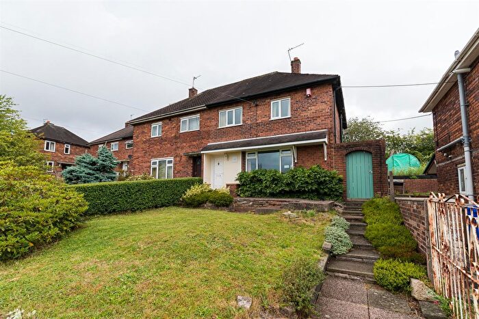 3 Bedroom Semi-Detached House To Rent In Wainwood Rise, Trent Vale, Stoke-On-Trent, ST4