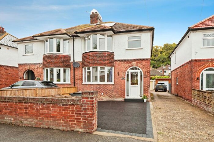 3 Bedroom Semi Detached House For Sale In Elms Vale Road, Dover, Kent, CT17