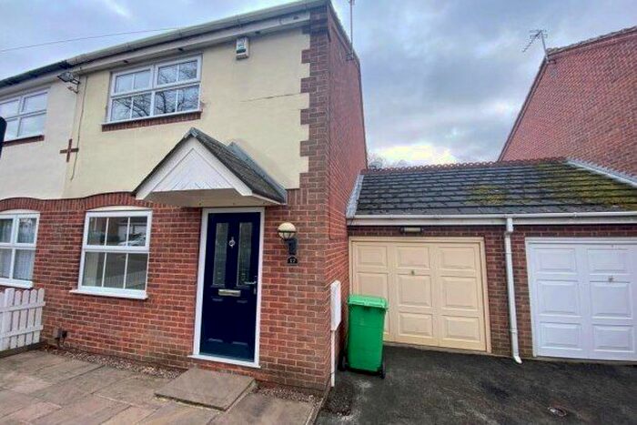 2 Bedroom Property To Rent In Woodland Avenue, Nottingham NG6