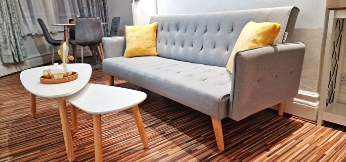 1 Bedroom Flat To Rent In Hart Hill Lane, Luton, LU2