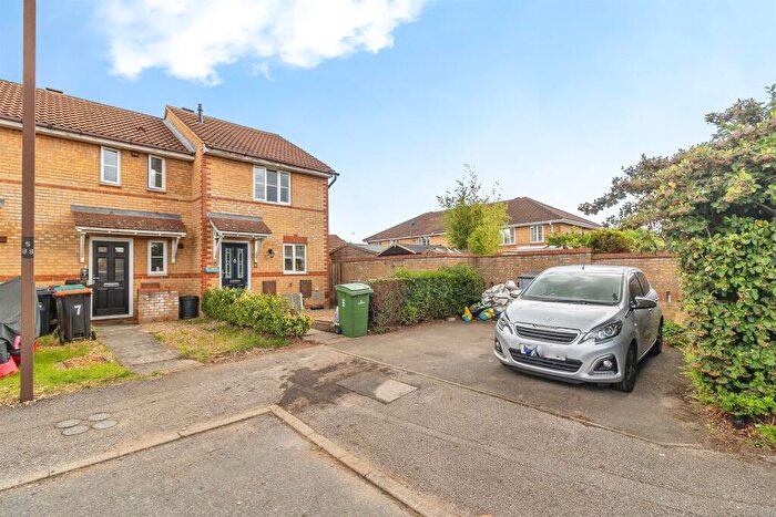 1 Bedroom Terraced House For Sale In Bardsey Court, Monkston, Milton Keynes, MK10