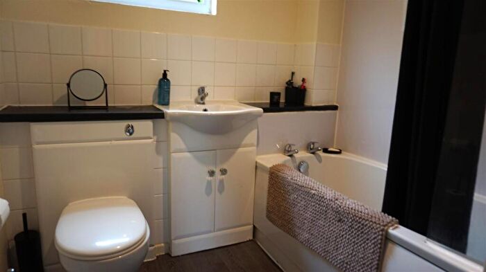 1 Bedroom Flat To Rent In Sandhurst Close, Church Hill South, B98