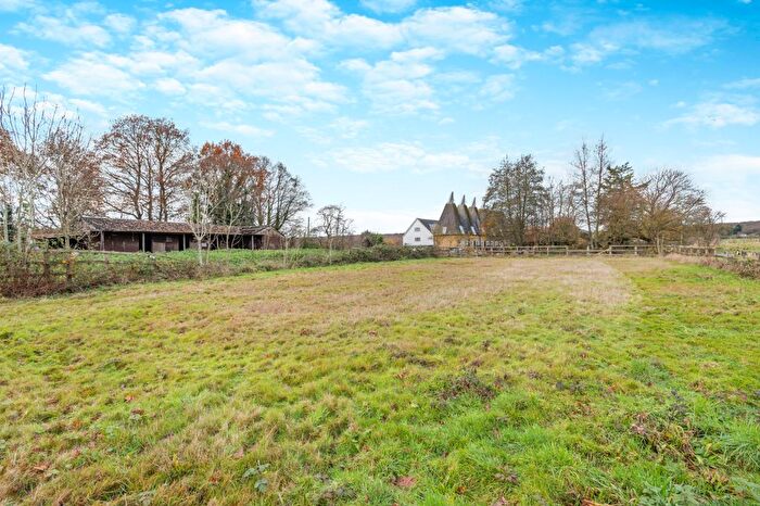 4 Bedroom Equestrian Property For Sale In Denstead Oast, Denstead Lane, Chartham Hatch, Kent, CT4