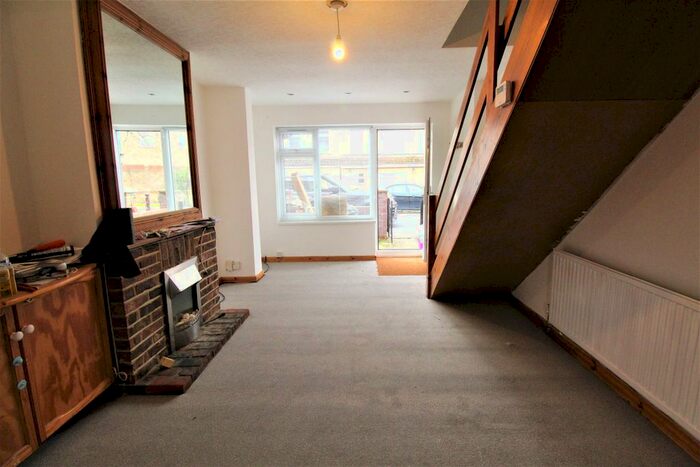 2 Bedroom Terraced House To Rent In Grove Road, Grays, RM17