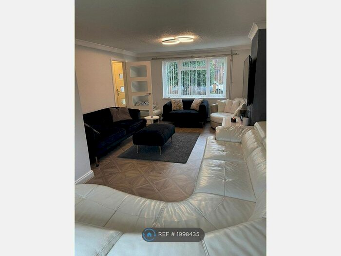 4 Bedroom Semi-Detached House To Rent In Park Crescent, Ascot, SL5