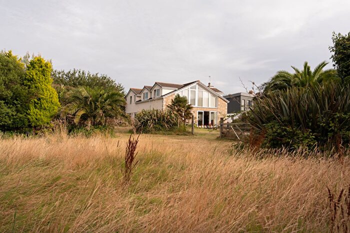 6 Bedroom Detached House For Sale In Green Lane West, Marazion, TR17