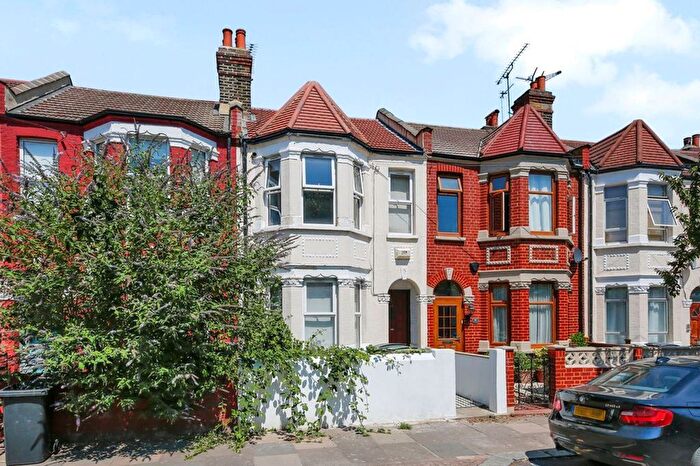 4 Bedroom Terraced House For Sale In Stanhope Gardens, London, N4
