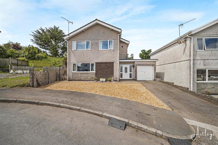 4 Bedroom Detached House For Sale In Southgate, Swansea, SA3