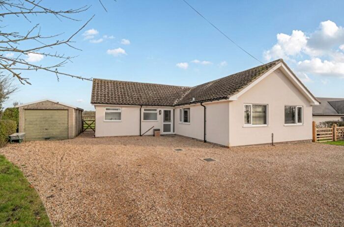 3 Bedroom Detached Bungalow For Sale In , Oasby, NG32