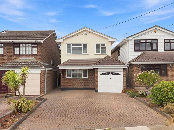 3 Bedroom Detached House For Sale In Uplands Road, Benfleet, SS7