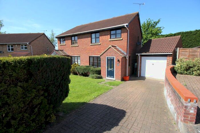 3 Bedroom Property To Rent In Portman Drive, Billericay CM12