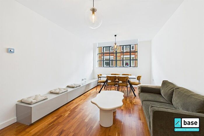 2 Bedroom Flat To Rent In - Boundary Street, London, E2