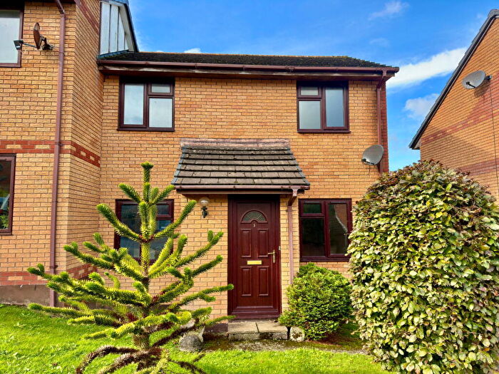 2 Bedroom End Of Terrace House For Sale In Cliff End Park, Wadebridge, PL27