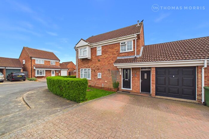 4 Bedroom Detached House For Sale In The Whistlers, St. Ives, Cambridgeshire, PE27